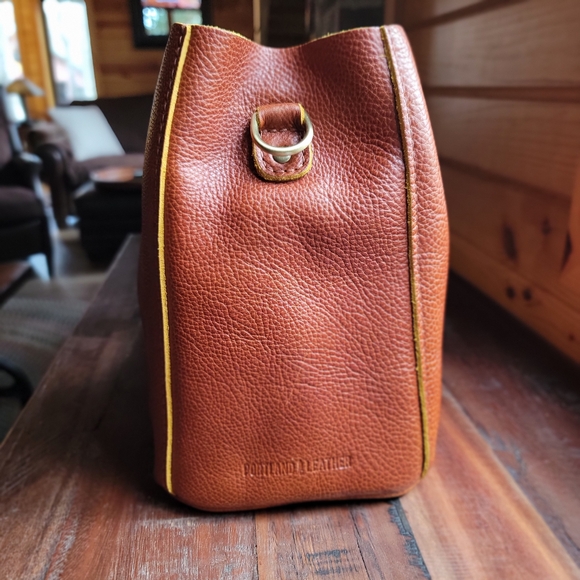 Portland Leather Butterfly Bag In SIENNA - Picture 4 of 6